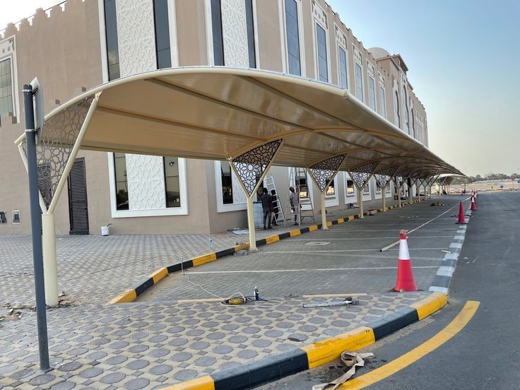 مظلة مسبح
